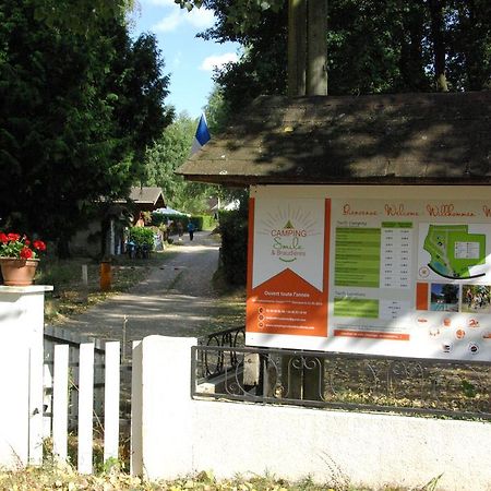Camping Smile & Braudieres Mezieres-sous-Lavardin Exterior foto