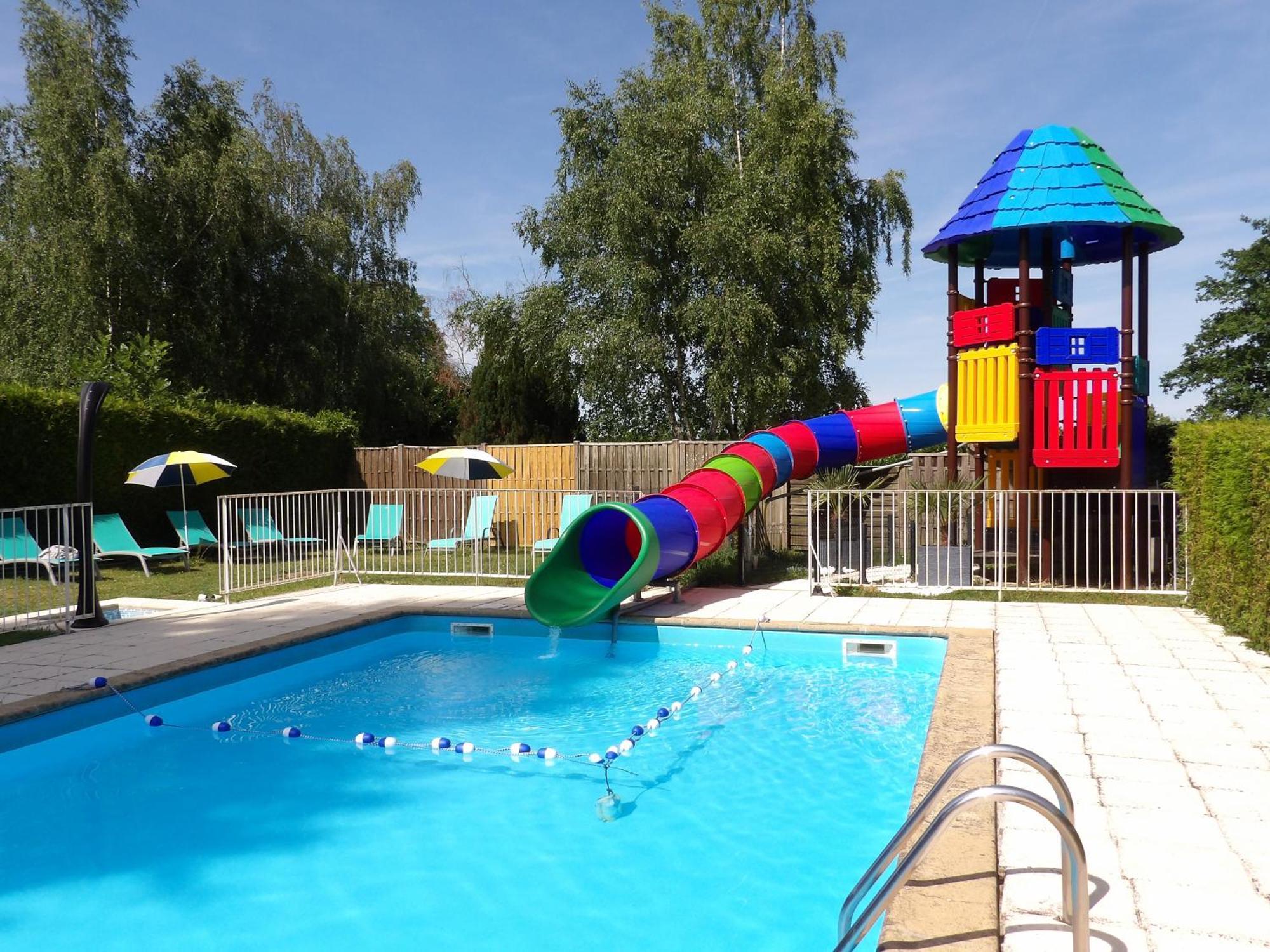 Camping Smile & Braudieres Mezieres-sous-Lavardin Exterior foto