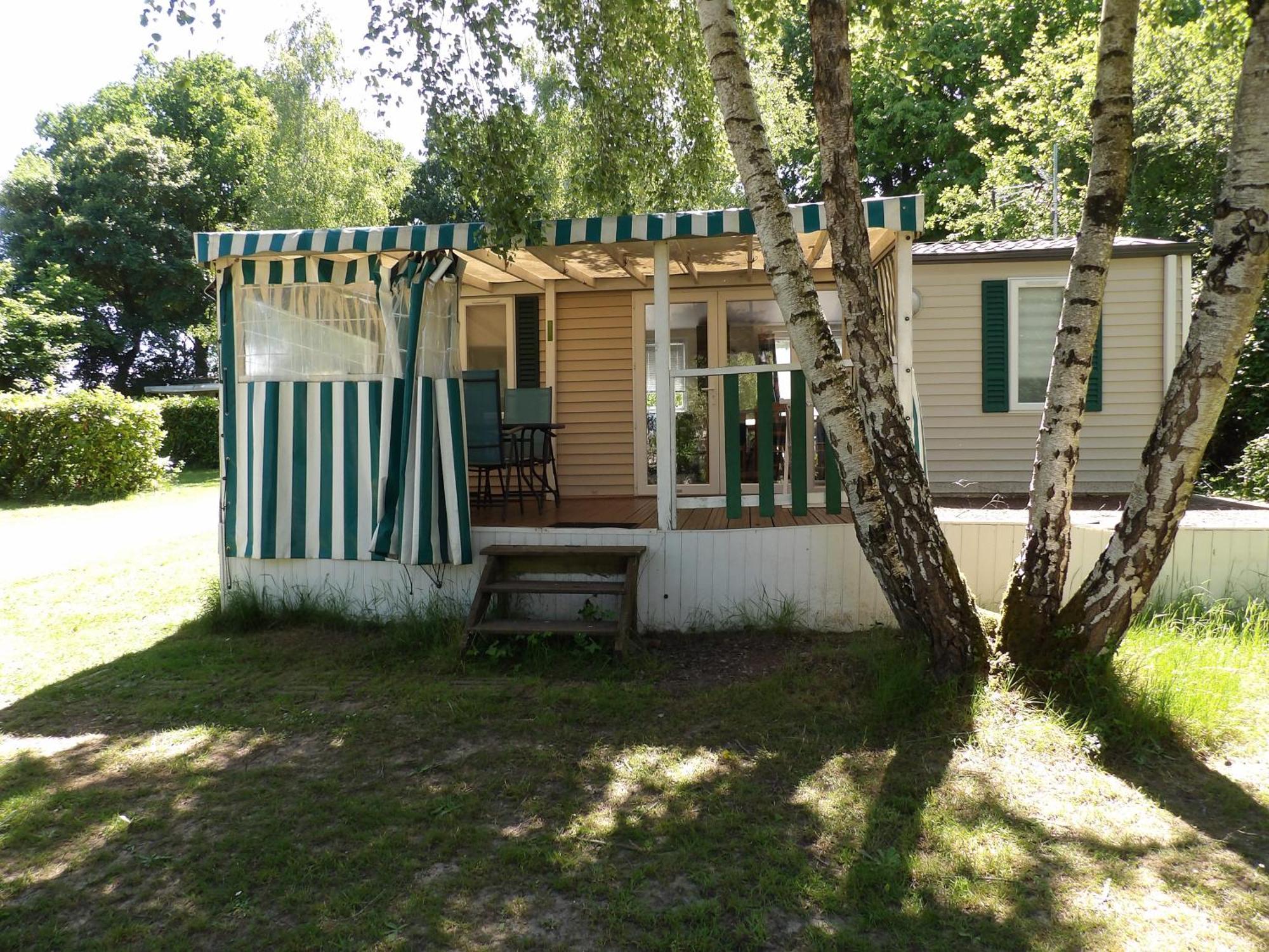 Camping Smile & Braudieres Mezieres-sous-Lavardin Exterior foto